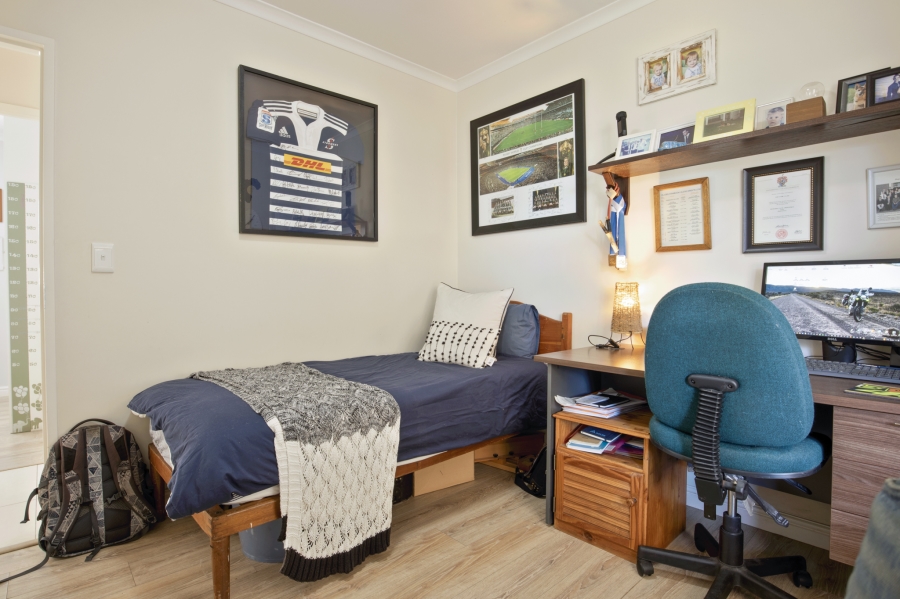 3 Bedroom Property for Sale in Sunningdale Western Cape